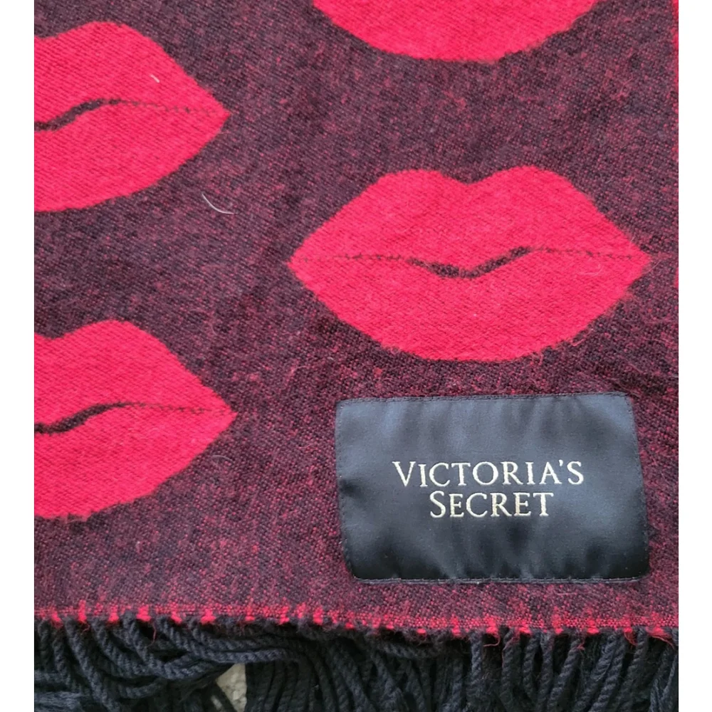 Victoria Secret Lips Print Throw Scarf Red Black 51